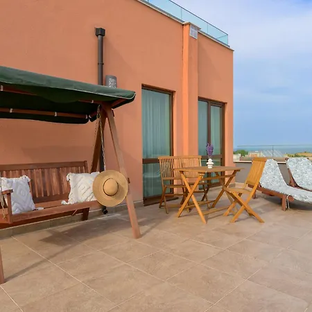 St. Panteleimon מלון 3*