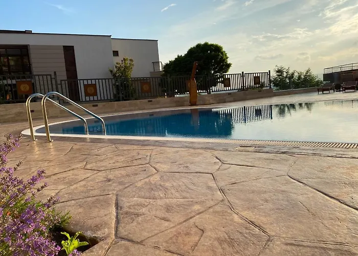 St. Panteleimon 3* נסבר