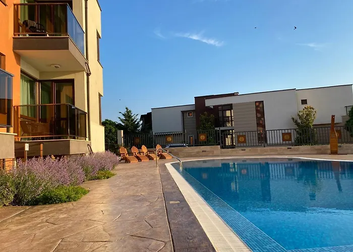 St. Panteleimon מלון 3*