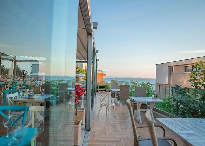 מלון St. Panteleimon 3*