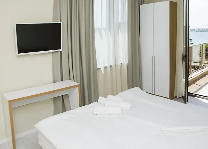 St. Panteleimon נסבר