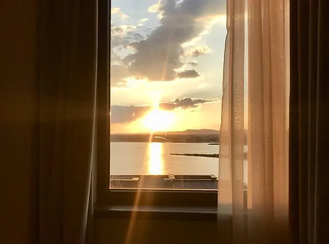 St. Panteleimon נסבר